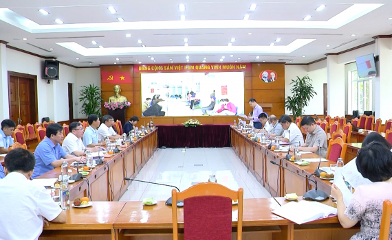 Hội đồng thẩm định trung ương x&eacute;t, c&ocirc;ng nhận huyện Nho Quan đạt chuẩn n&ocirc;ng th&ocirc;n mới