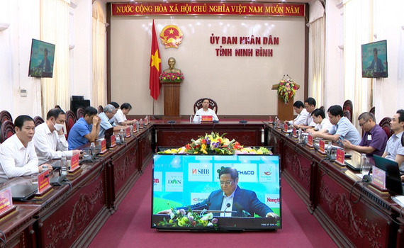Thủ tướng Ch&iacute;nh phủ đối thoại với n&ocirc;ng d&acirc;n Việt Nam