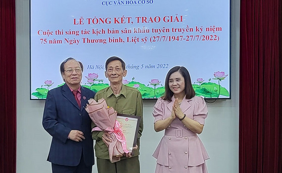 16 t&aacute;c phẩm đoạt giải cuộc thi s&aacute;ng t&aacute;c kịch bản s&acirc;n khấu về đề t&agrave;i thương binh, liệt sĩ