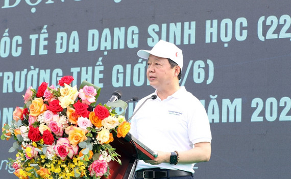 Thay đổi h&agrave;nh vi ứng xử với thi&ecirc;n nhi&ecirc;n để giải quyết vấn đề to&agrave;n về biến đổi kh&iacute; hậu
