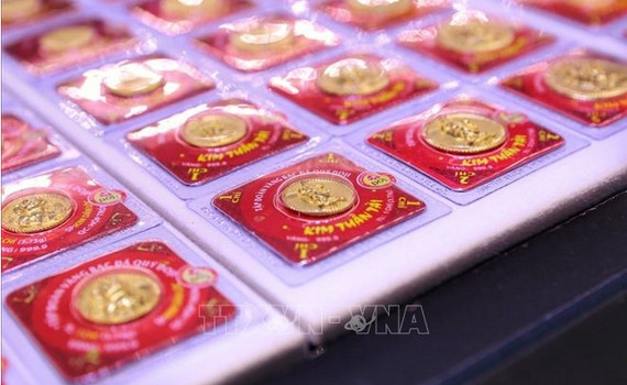 V&agrave;ng trong nước đảo chiều, giảm gần 1 triệu đồng/ lượng