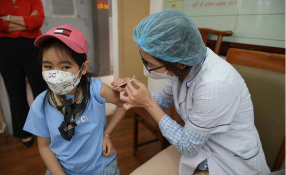 Hơn 1,8 triệu trẻ đ&atilde; được ti&ecirc;m vaccine ph&ograve;ng COVID-19