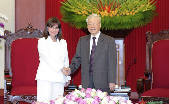 Tổng B&iacute; thư Nguyễn Ph&uacute; Trọng tiếp Tổng thống Hy Lạp Katerina Sakellaropoulou