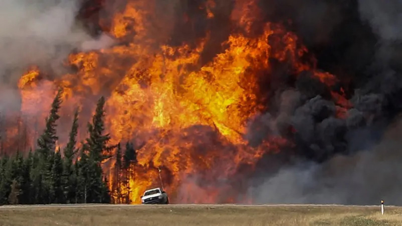 Canada trải qua mùa cháy rừng tàn khốc nhất trong 30 năm qua