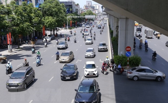 Thời tiết h&ocirc;m nay (18-5): H&agrave; Nội nắng gay gắt, nền nhiệt l&ecirc;n ngưỡng 40 độ C
