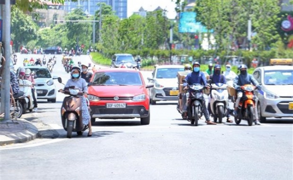 Thời tiết h&ocirc;m nay (6-5): Nắng n&oacute;ng ở Bắc Bộ, Trung Bộ giảm dần