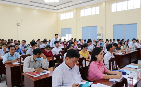 Điều kiện được cấp chứng chỉ chương tr&igrave;nh bồi dưỡng c&aacute;n bộ, c&ocirc;ng chức, vi&ecirc;n chức