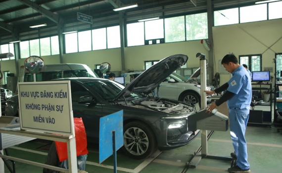 Đề xuất điều chỉnh mức gi&aacute; dịch vụ kiểm định xe cơ giới