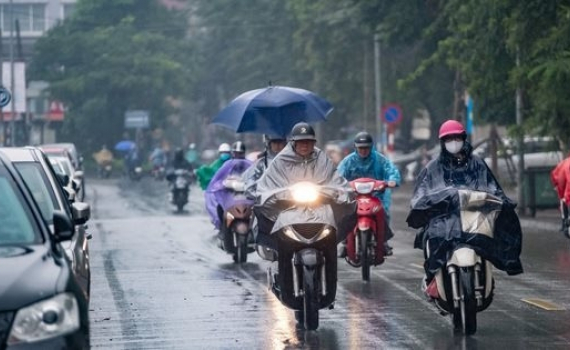 Thời tiết h&ocirc;m nay (26-5): C&oacute; m&acirc;y, ng&agrave;y nắng, chiều tối v&agrave; đ&ecirc;m c&oacute; mưa r&agrave;o v&agrave; d&ocirc;ng rải r&aacute;c