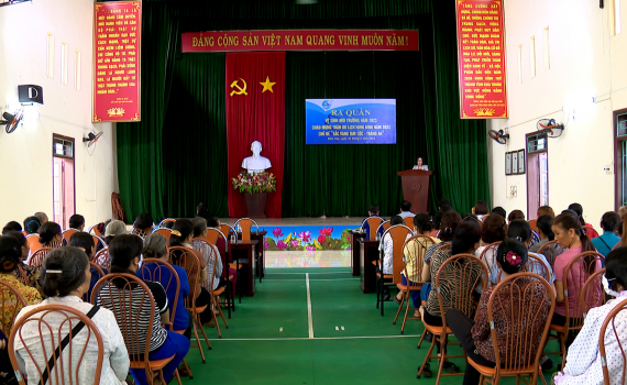 Hội LHPN huyện Hoa Lư ra qu&acirc;n vệ sinh m&ocirc;i trường