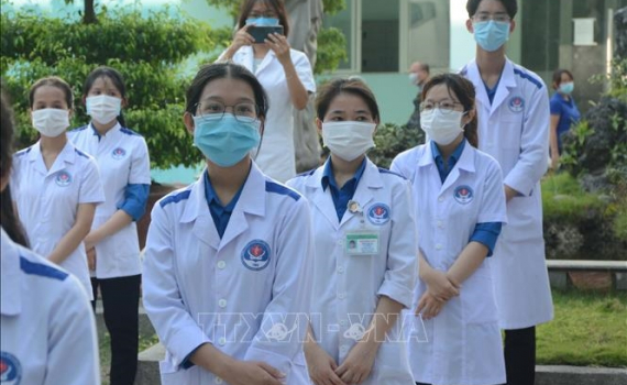 Bộ Gi&aacute;o dục v&agrave; Đ&agrave;o tạo l&ecirc;n tiếng về việc đưa m&ocirc;n Văn v&agrave;o x&eacute;t tuyển ng&agrave;nh Y