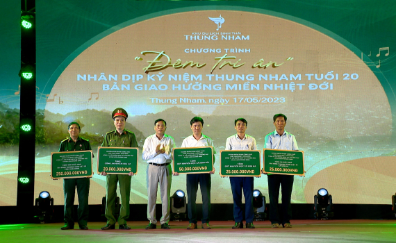 Đ&ecirc;m tri &acirc;n "Thung Nham tuổi 20 - Bản giao hưởng miền nhiệt đới"