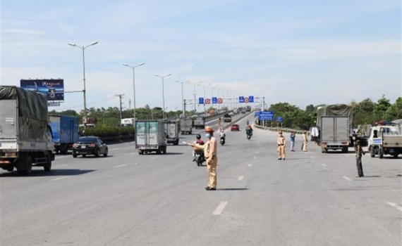 Tăng cường bảo đảm trật tự an to&agrave;n giao th&ocirc;ng v&agrave; ph&ograve;ng ch&aacute;y, chữa ch&aacute;y