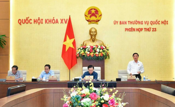 Bổ sung, ho&agrave;n thiện dự thảo Nghị quyết về việc lấy phiếu t&iacute;n nhiệm