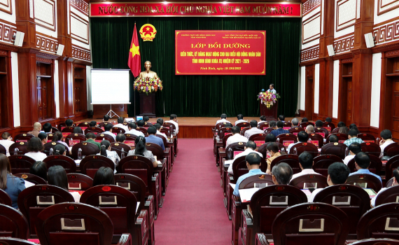 Bồi dưỡng kiến thức, kỹ năng hoạt động cho đại biểu HĐND tỉnh