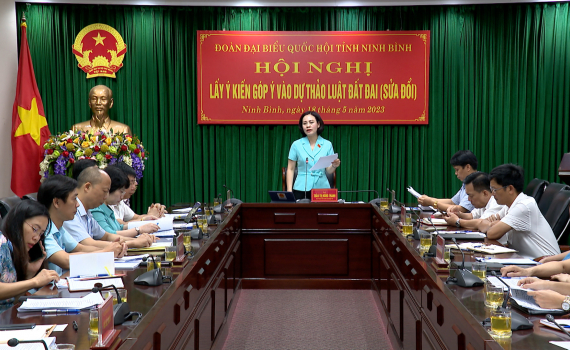 Đo&agrave;n ĐBQH tỉnh Ninh B&igrave;nh lấy &yacute; kiến g&oacute;p &yacute; v&agrave;o c&aacute;c dự thảo luật