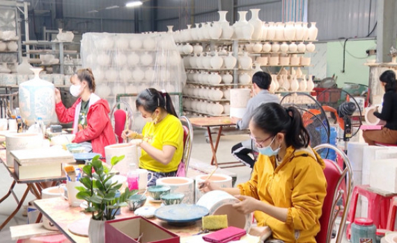 Ninh B&igrave;nh l&agrave;m sống lại nghề Gốm cổ xưa