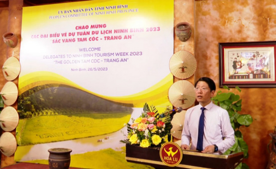 Gặp mặt ch&agrave;o mừng c&aacute;c đại biểu tham dự Tuần Du lịch Ninh B&igrave;nh
