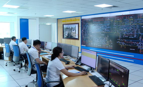 C&ocirc;ng ty Điện lực Ninh B&igrave;nh tăng cường c&ocirc;ng t&aacute;c tuy&ecirc;n truyền tiết kiệm điện m&ugrave;a nắng n&oacute;ng