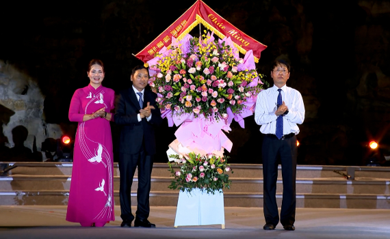 Kỷ niệm 20 năm th&agrave;nh lập Khu du lịch sinh th&aacute;i Thung Nham