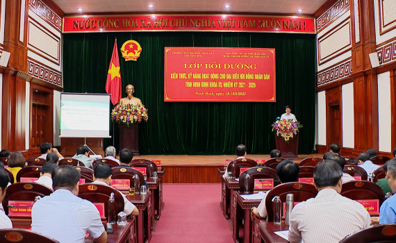 Ng&agrave;y l&agrave;m việc thứ 2 lớp bồi dưỡng kiến thức, kỹ năng hoạt động cho đại biểu HĐND tỉnh