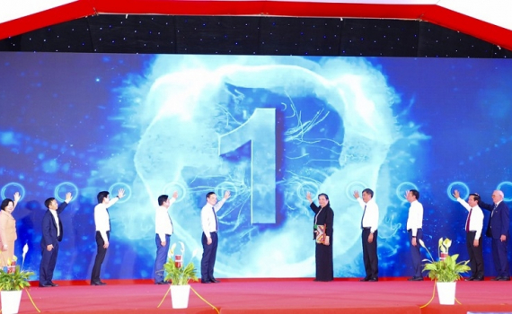 Kh&aacute;nh th&agrave;nh Trung t&acirc;m chế biến rau quả Doveco Sơn La