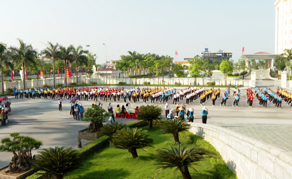 Hội thi d&acirc;n vũ thể thao phụ nữ huyện Gia Viễn v&agrave; Kim Sơn