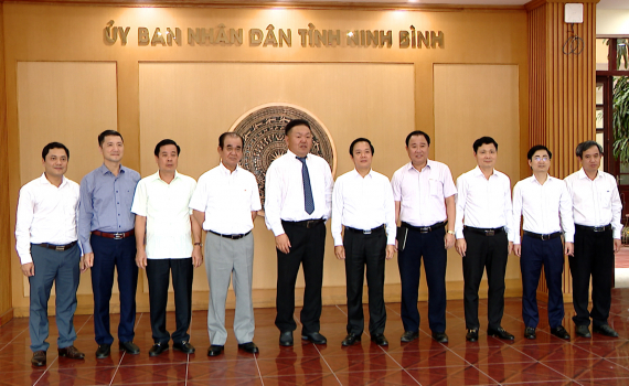 Đồng ch&iacute; Chủ tịch UBND tỉnh tiếp Chủ tịch Nghiệp đo&agrave;n th&agrave;nh phố Kagoshima