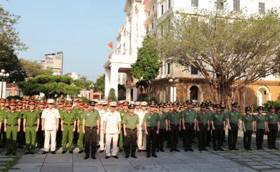 C&ocirc;ng an tỉnh tổ chức Lễ b&aacute;o c&ocirc;ng, tuy&ecirc;n dương nh&acirc;n kỷ niệm 133 năm Ng&agrave;y sinh Chủ tịch Hồ Ch&iacute; Minh