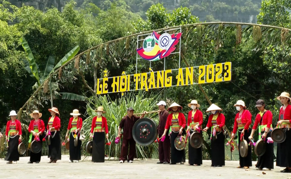 Ninh B&igrave;nh ph&aacute;t huy gi&aacute; trị văn h&oacute;a để quảng b&aacute; du lịch
