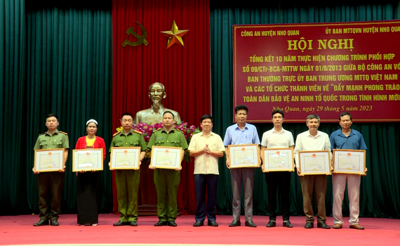 Nho Quan tổng kết 10 năm thực hiện Chương tr&igrave;nh phối hợp về đẩy mạnh phong tr&agrave;o "To&agrave;n d&acirc;n bảo vệ an ninh Tổ quốc trong t&igrave;nh h&igrave;nh mới"