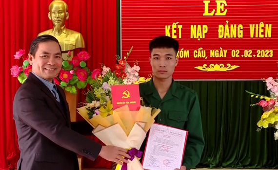 Y&ecirc;n Kh&aacute;nh đẩy mạnh kết nạp đảng vi&ecirc;n