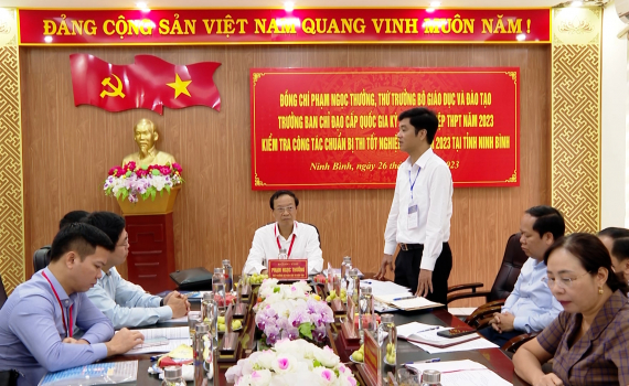 Thứ trưởng Bộ GD&ĐT kiểm tra c&ocirc;ng t&aacute;c chuẩn bị Kỳ thi tốt nghiệp THPT tại Ninh B&igrave;nh