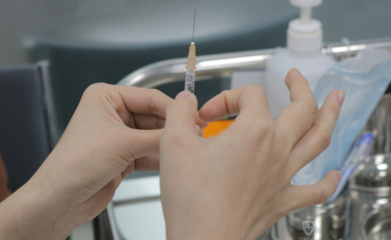 Cấp ph&eacute;p vaccine sốt xuất huyết, zona thần kinh v&agrave; phế cầu 23