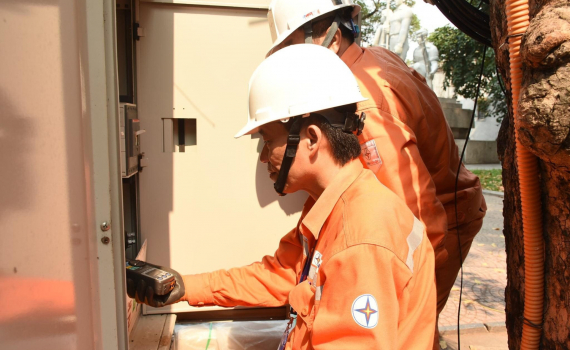Ti&ecirc;u thụ điện lần đầu ti&ecirc;n vượt 1 tỷ kWh/ng&agrave;y, EVN khuyến c&aacute;o triệt để tiết kiệm điện