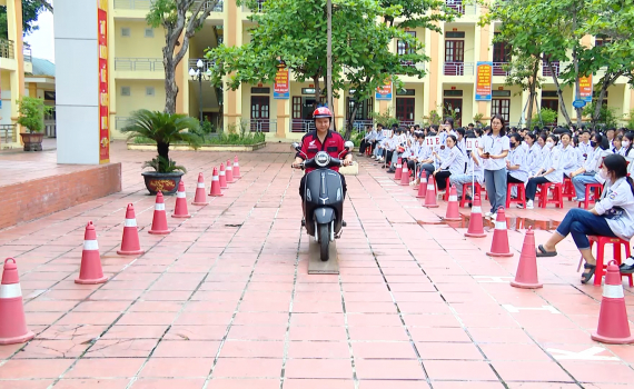 Ng&agrave;y hội thanh ni&ecirc;n với văn h&oacute;a giao th&ocirc;ng năm 2024 tại Trường THPT Y&ecirc;n M&ocirc; A