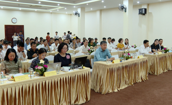 Hội thảo về "Giảm thiểu r&aacute;c thải nhựa" tại Khu du lịch sinh th&aacute;i Thung Nham