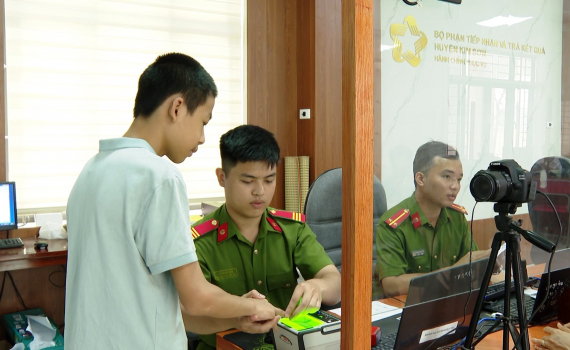 C&ocirc;ng an Kim Sơn đẩy mạnh chuyển đổi số