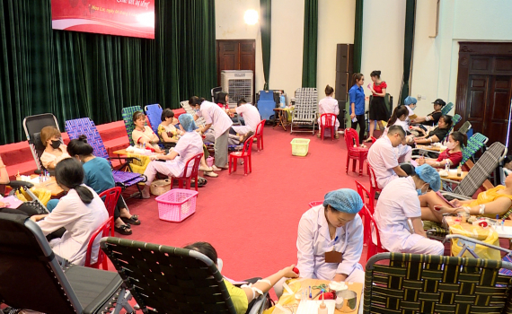 Hoa Lư tổ chức hiến m&aacute;u t&igrave;nh nguyện