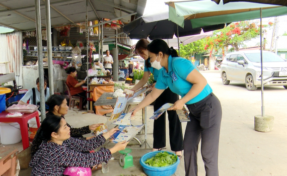 Nho Quan ra qu&acirc;n hưởng ứng Th&aacute;ng vận động triển khai BHXH to&agrave;n d&acirc;n