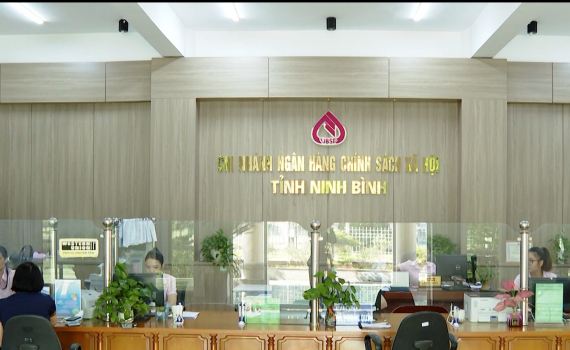 Phong tr&agrave;o &ldquo;Gửi tiền tiết kiệm chung tay v&igrave; người ngh&egrave;o&rdquo;