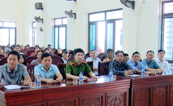 Tuy&ecirc;n truyền, phổ biến gi&aacute;o dục ph&aacute;p luật tại x&atilde; Thượng H&ograve;a