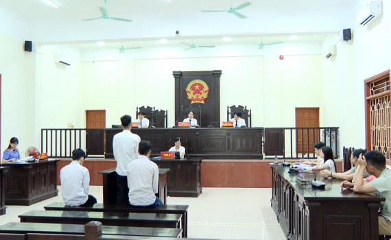 9 th&aacute;ng t&ugrave; giam v&igrave; tội g&acirc;y rối trật tự c&ocirc;ng cộng