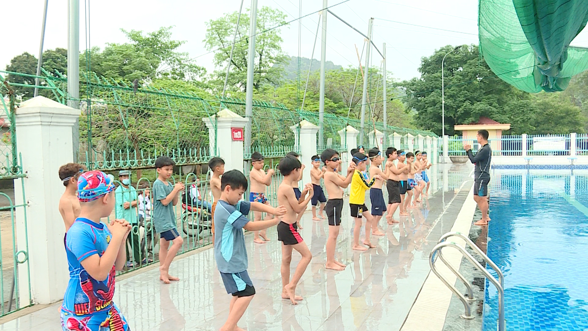 Hoa Lư: Khai mạc lớp dạy bơi, phòng chống đuối nước năm 2024