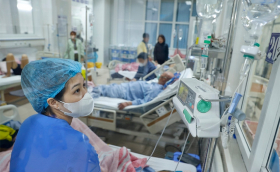 Cả nước kh&aacute;m, cấp cứu gần 4.200 lượt nghi do tai nạn giao th&ocirc;ng
