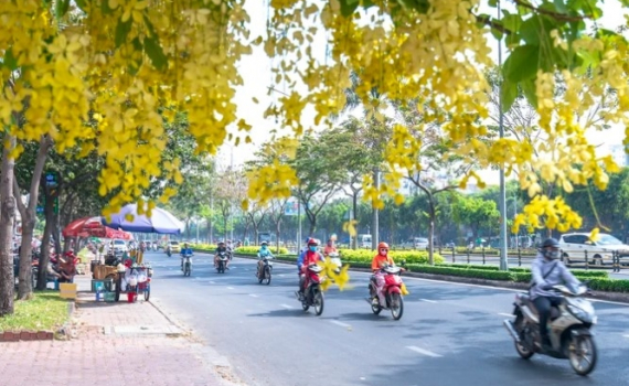 Thời tiết h&ocirc;m nay (3-5): Miền Bắc nắng n&oacute;ng, chiều tối v&agrave; đ&ecirc;m c&oacute; mưa r&agrave;o