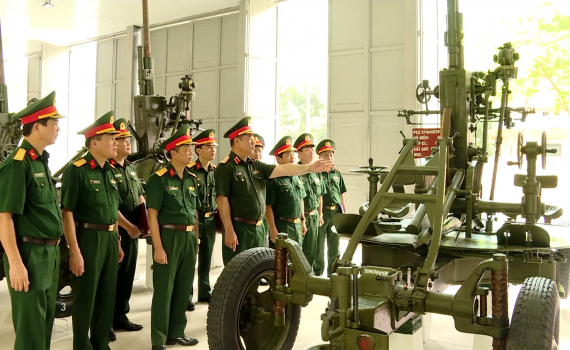 Qu&acirc;n khu 3 kiểm tra c&ocirc;ng t&aacute;c Hậu cần - Kỹ thuật tại c&aacute;c đơn vị trước khi giải thể, s&aacute;p nhập
