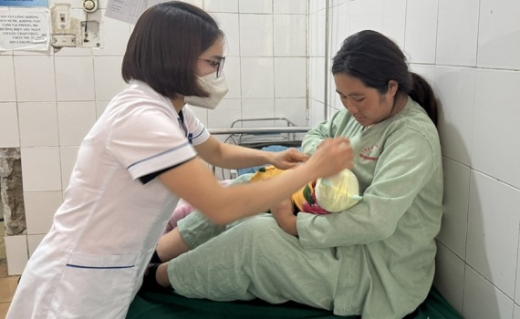 Nỗ lực giảm tỷ lệ tử vong mẹ ở v&ugrave;ng d&acirc;n tộc thiểu số
