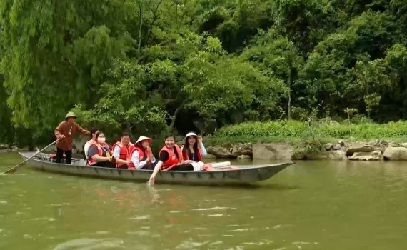 Đo&agrave;n Famtrip khảo s&aacute;t sản phẩm du lịch Ninh B&igrave;nh