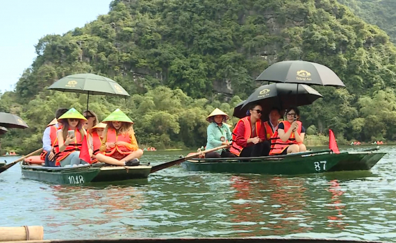 Ninh B&igrave;nh ph&aacute;t triển du lịch từ c&ocirc;ng nghiệp văn h&oacute;a